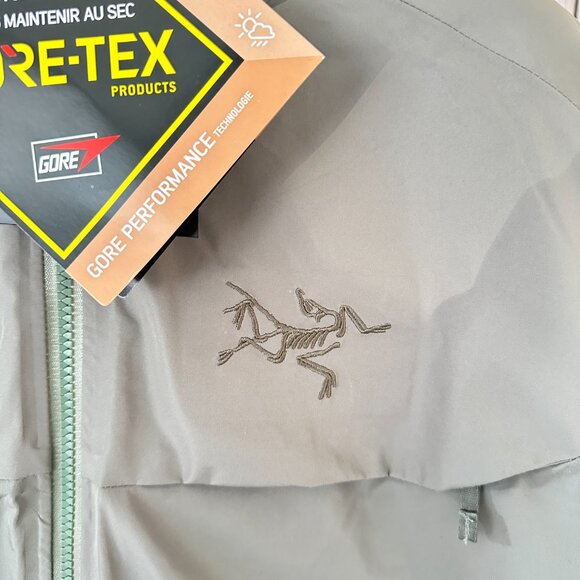Arcteryx Men's Gray Green Down Jacket - Picture 7 of 7